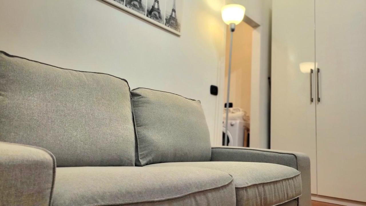Appartamento Di Fronte All'Ospedale Модена Экстерьер фото